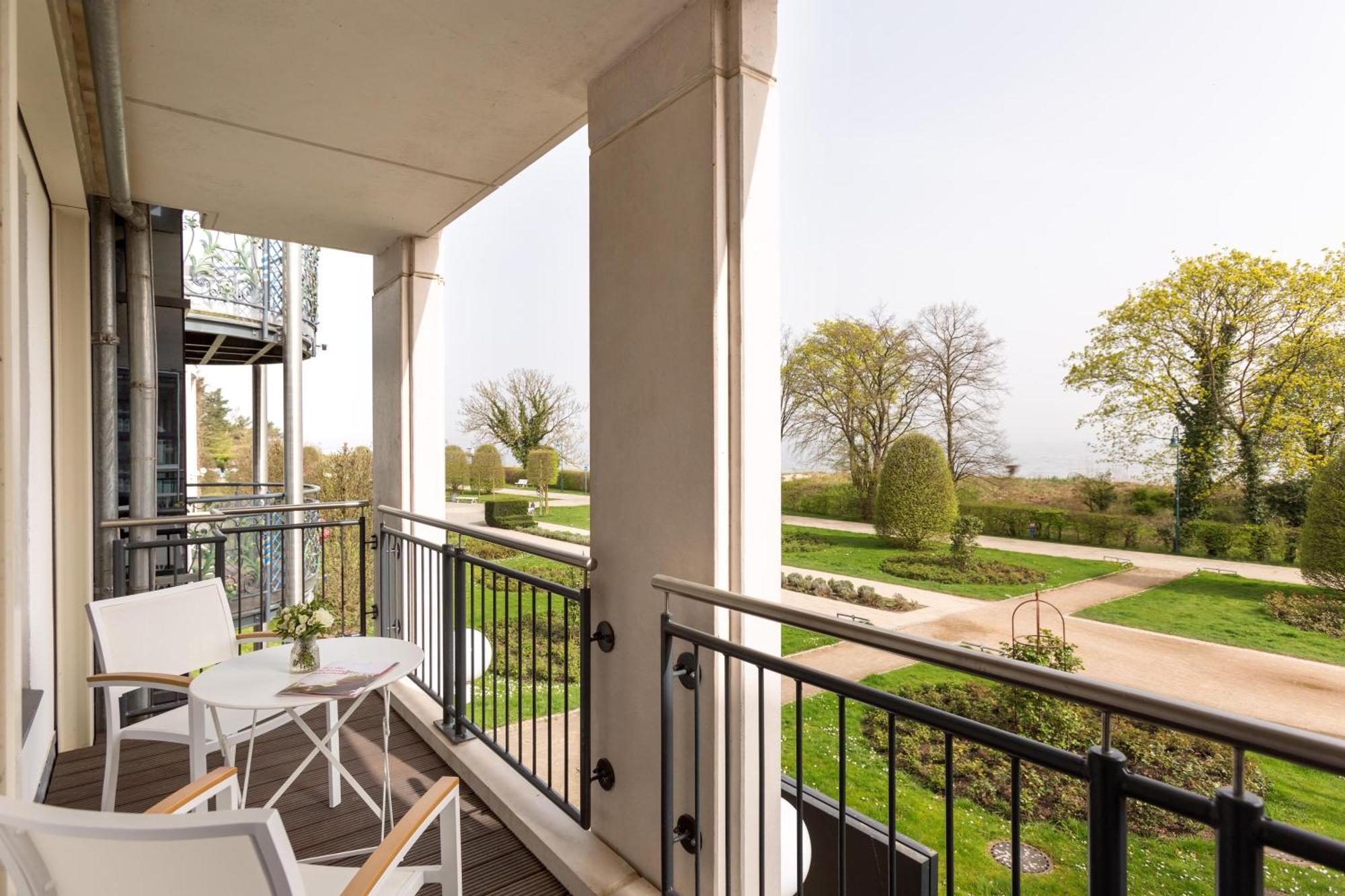 Renovated Deluxe Double Room Balcony