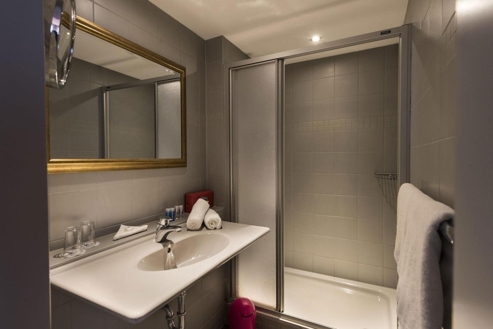Classic Single Room
